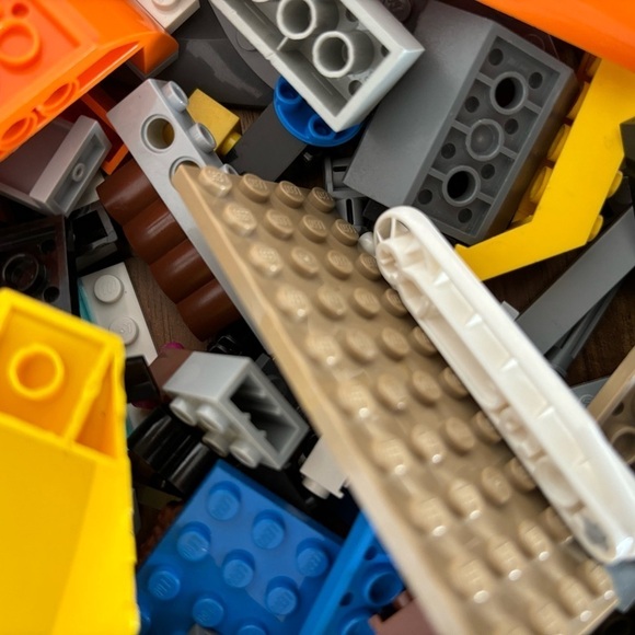Legos Multiple Pieces OVER 2LB LOT mixed pieces - Picture 13 of 16